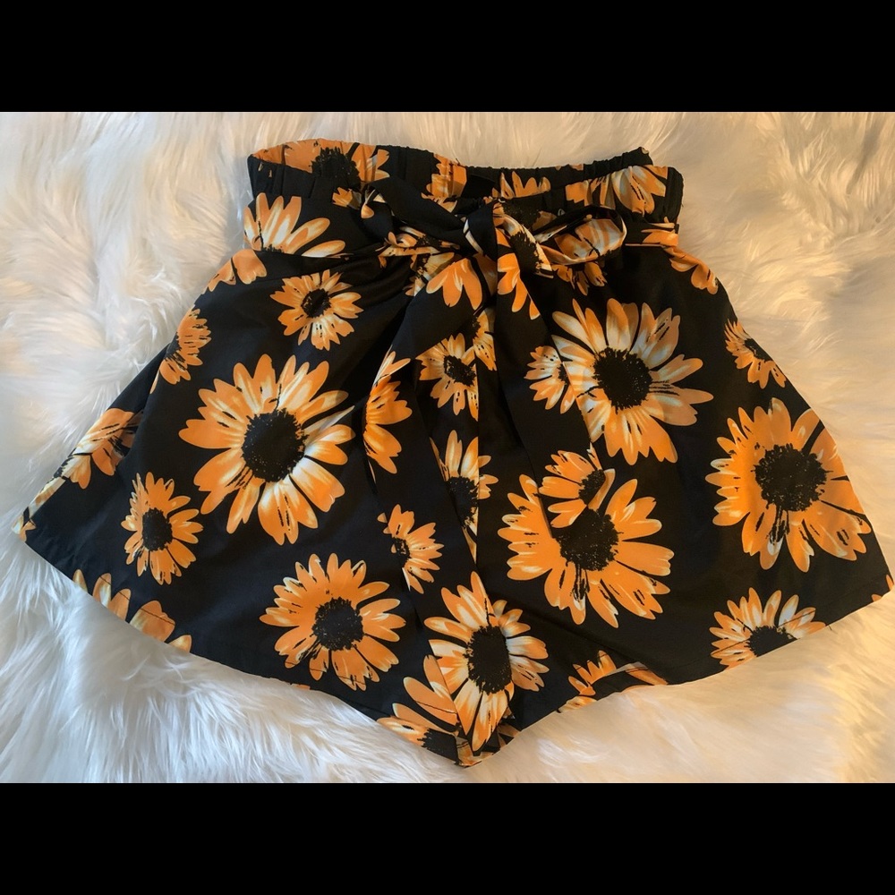 SHEIN Sunflower tie up shorts